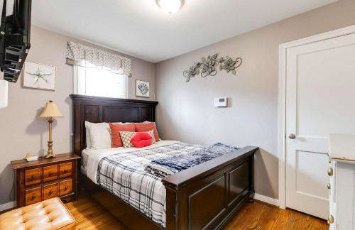 The Cozy Bungalow free parking fully fenced backyard - Foto 5