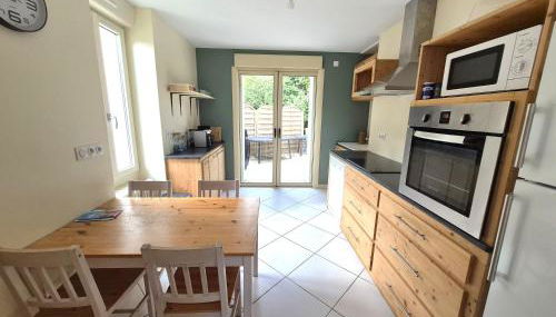 Maison de Gare, 8 personnes, 20 min PUY du F - Foto 5, stove, dishwasher, toaster