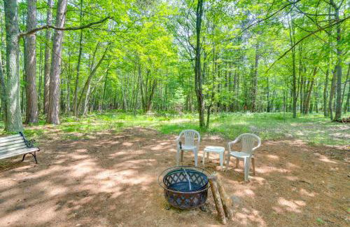 Sunroom, Deck and Grills Marquette Cottage! - Foto 2