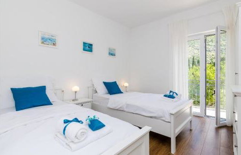 Beautiful Home In Gromaca With Wifi - Photo 45