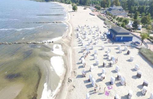 Comfort Meets Coastal Charm - Foto 40