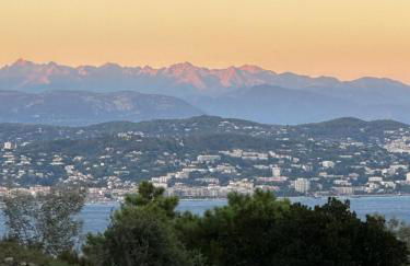 Vue mer et sur la baie de Cannes piscine 450m2 randonnée VTT au pied de l Esterel - Foto 12
