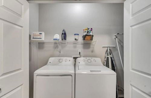 Ground Floor King Beds Pool Gym Near Hill AFB - Foto 10