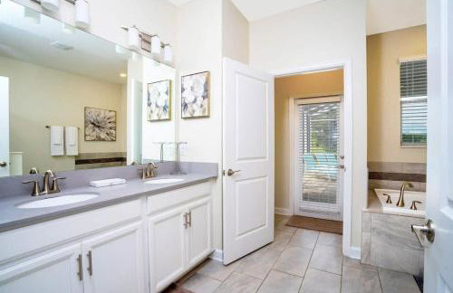 Stunning 9 Bd Single Family w/ Pool @ Champions Gate 1508 - Photo 38