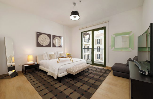 Maison Privee - Stunning Waterfront Apt w/ Open Sea Vws in La Mer - Foto 2