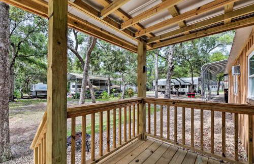 Cabin with Fire Pit, Walk to Steinhatchee River! - Foto 3