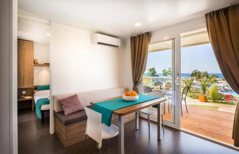 2 Bedroom Amazing Home In Novigrad - Photo 2