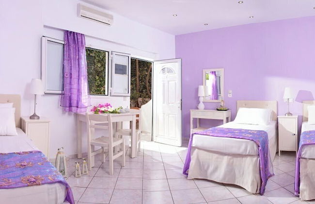 Primavera Beach Hotel - Photo 3