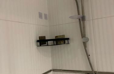 2 bedroom apartment near Wolverhampton train station - Foto 7