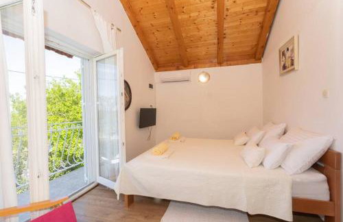 Peaceful house in nature nearby National Park Krka - Photo 5