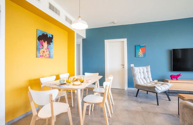 Vibrant Seaside Stay with Balcony by Sea N' Rent - Foto 36