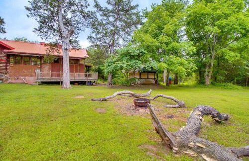 4 Mi to Historic District Calico Rock Cabin! - Foto 2