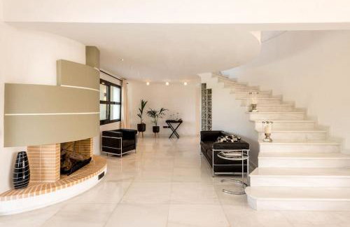 Gregorys Private Luxury Villa with Heated Pool & Gardens - Foto 12