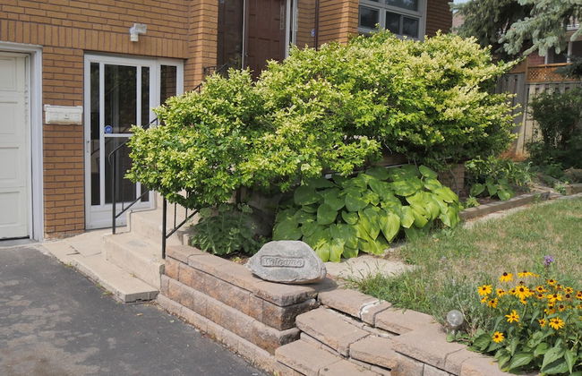 Applewood Hills Apartment - Photo 16