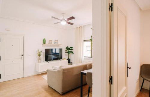 Centro, Hospital y Campus Universitario a 5 minutos - Camas de primera - Lavadora - SmartTV - Wifi 1 GB - Teletrabajo - Foto 6