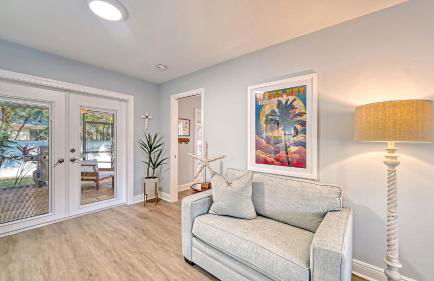 Casa Del Mar - Pet Friendly House on Siesta Key w/ Outdoor Patio & Private Screened-In Heated Pool! - Foto 8