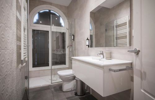 You Stylish Uptown Barcelona Apartments - Photo 28
