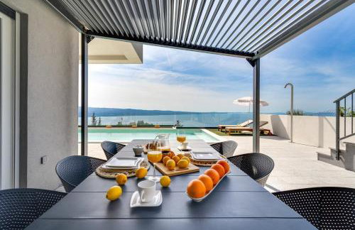 Villa BAMM with heated 36sqm pool, 5 en-suite bedrooms and panoramic sea views - Foto 11