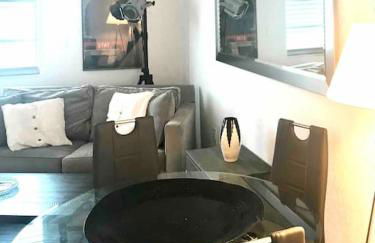 Block from Beach one bedroom with Parking - Foto 6