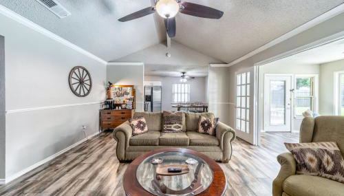 Private Pool, Entire House, In the Center of DFW - Foto 5