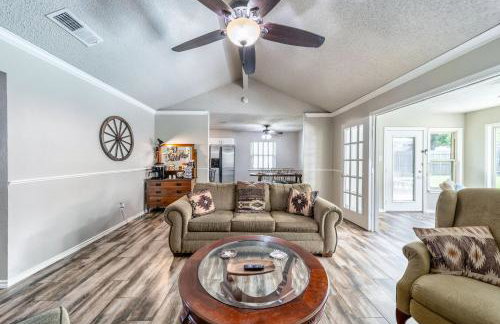 Private Pool, Entire House, In the Center of DFW - Foto 5