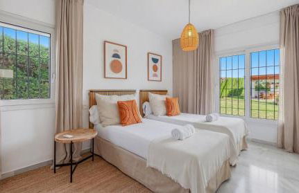 VACATION MARBELLA I Villa Sirio, Golf-Front Villa, Private Heated Pool, Privacy, 10 min from Puerto Banus - Foto 36