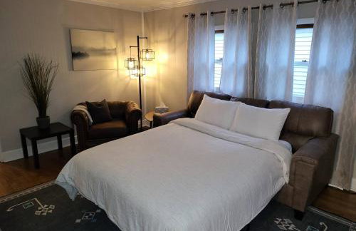 Whole House in Bay View + Fenced-in Yard + Parking - Foto 16