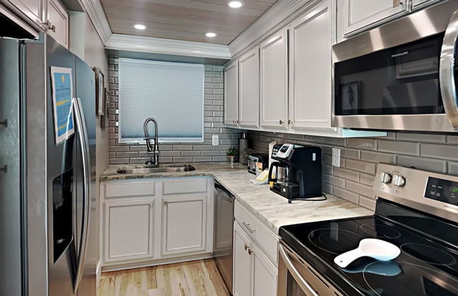 Regency Towers #812 - Don't Worry Beach Happy - Foto 7