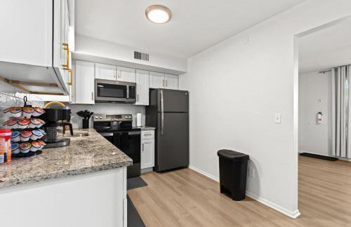 Stylish 1BR Upper Flat in Vibrant Royal Oak - Foto 35