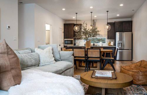 Modern Mountain Escape R5054Snowbasin Ski Getaway - Foto 1