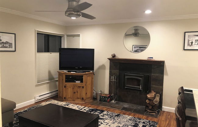 Fireside at The Village - Near Hike/bike! - Photo 2