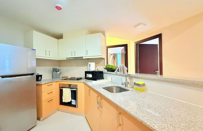 Uptown Parksuites 2 - Photo 26