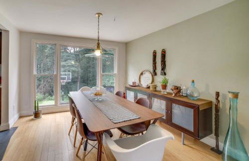 15 Mi to Pittsburgh WFH-Friendly Home with Deck - Foto 10