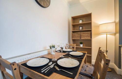Walk to the Beach- Family-Friendly 4BR-Parking - Foto 9