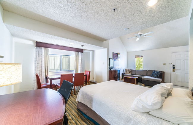 Metro Phoenix Extended Stay - Foto 33