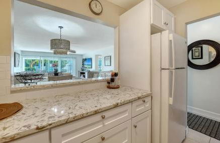 King Bed - Walk to St. Armand's Circle and Lido Beach in Minutes! - Foto 48