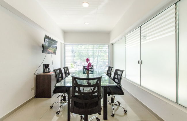 Shopping del Sol Apartment - Photo 14