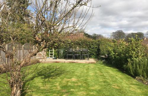 Cosy Lincs Wolds Cottage in Picturesque Tealby - Foto 14