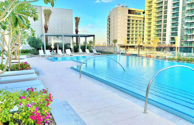 New! Luxurious Stay Dubai Creek Balcony & View - Photo 26