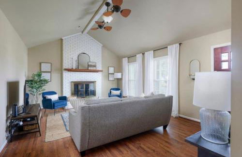 Serene Getaway with Patio in Pineville - Foto 7