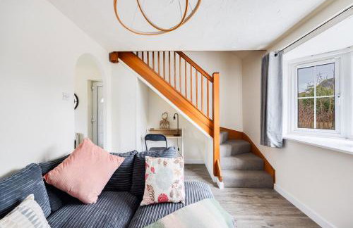 Winslow House - Walking Distance to the High Street - Driveway Parking, Fast WiFi, Smart TV and Self-Check-In by Yoko Property - Foto 13