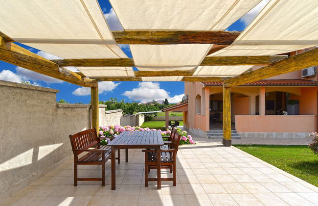 Apartment 669 - Photo 21