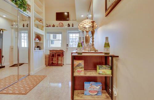 Cozy and Convenient Elmont Retreat with Patio! - Foto 12