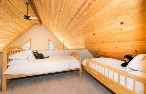 Interlaken on the West Shore by Tahoe Getaways - Pet Friendly 3BR, Close to Skiing & Walk to the Lake! - Foto 14