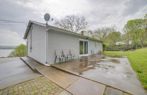 Watch the Sunrise at this Quaint Lake-View Cottage - Foto 24