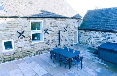 Luxury newly converted oak cottage with hot tub - Foto 9