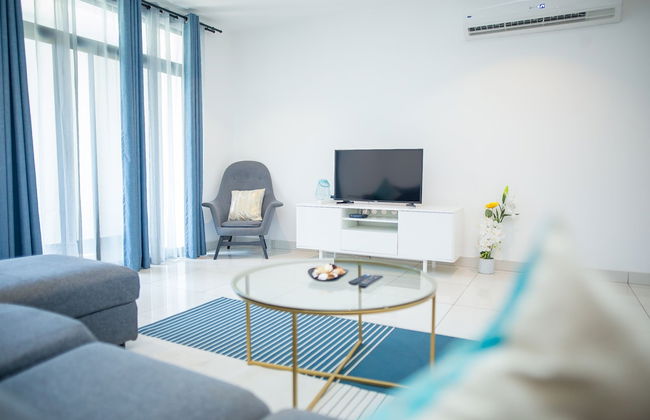 Embassy Gardens Premier Suites - Photo 43