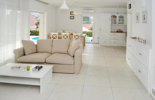 Villa Planina - Idyllisches Ferienhaus mit Pool und Meerblick in Baška - Idyllic Mountain Villa with Pool and Sea View in Baška - Krk - Foto 19