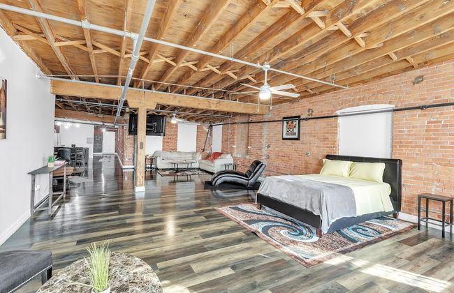 Stylish Chic Retreat At Lafayette Lofts 1 Bedroom Apts by RedAwning - Foto 4