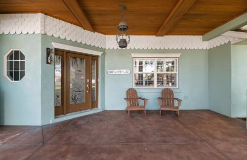 Nautical Escape! Private pool home with a tropical backyard oasis! - Foto 9